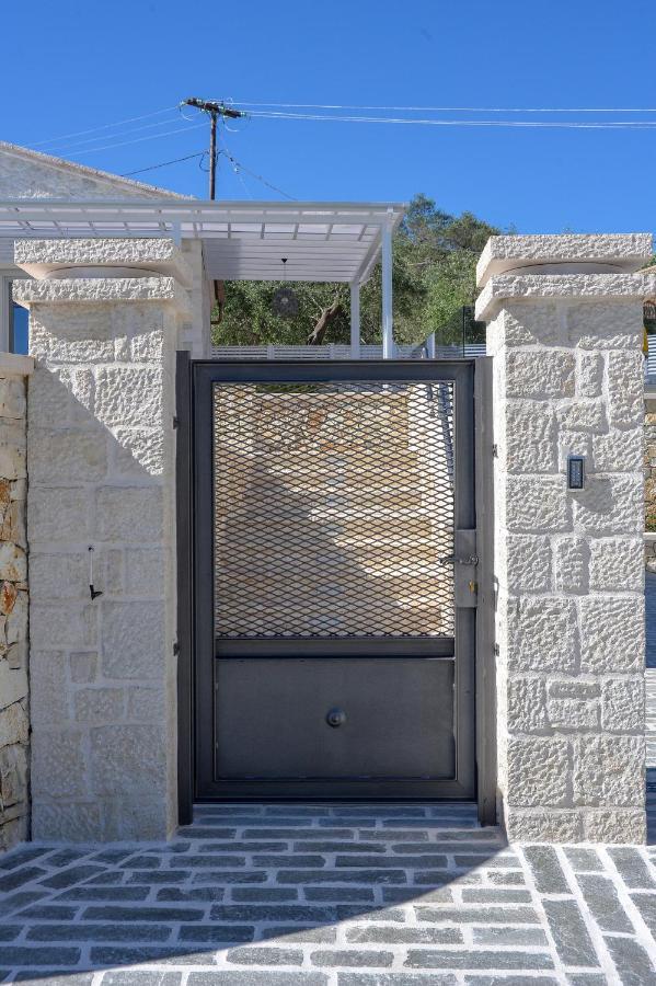 Paxos Luxury Living Junior Suites Γάιος Εξωτερικό φωτογραφία